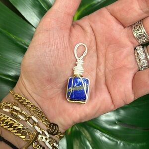 LAPIS LAZULI gold & white wire wrapped emerald pendant
